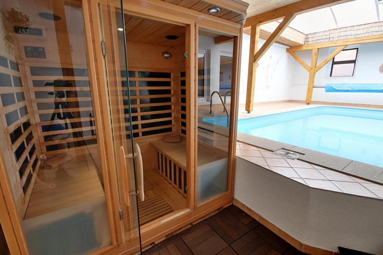 Holiday Home Kvitek Ctetin Esterno foto