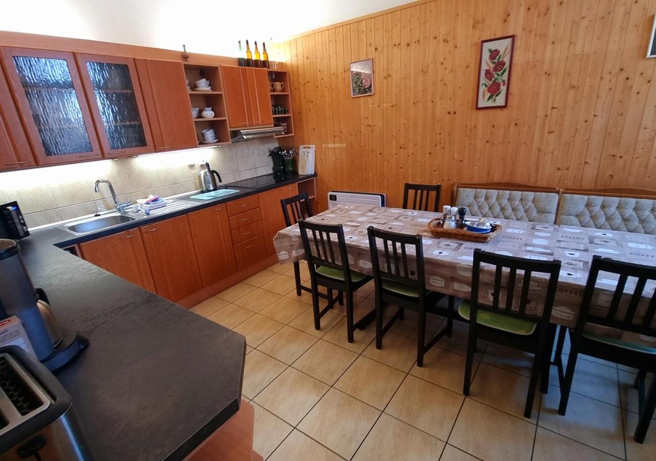 Holiday Home Kvitek Ctetin Esterno foto